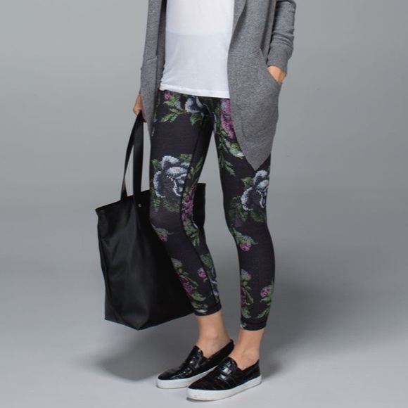 Lululemon High Times Garden Party 7/8 Pant Luon 2 - Picture 4 of 10